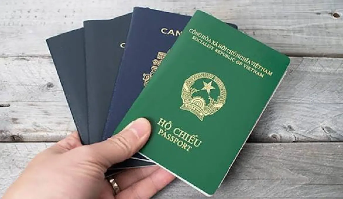 Làm hộ chiếu lần đầu cho công dân.